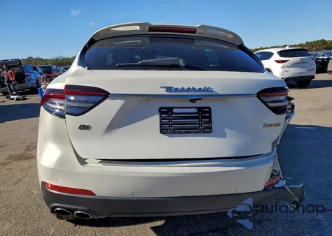 2021 Maserati Levante Sport z USA, uszkodzony, nr VIN ZN661XUS2MX372947